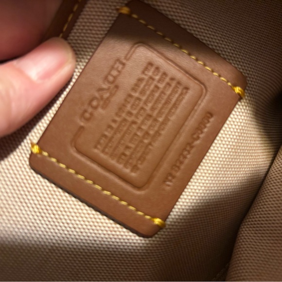 Coach Tan Leather Shoulder Bag - Picture 3 of 9